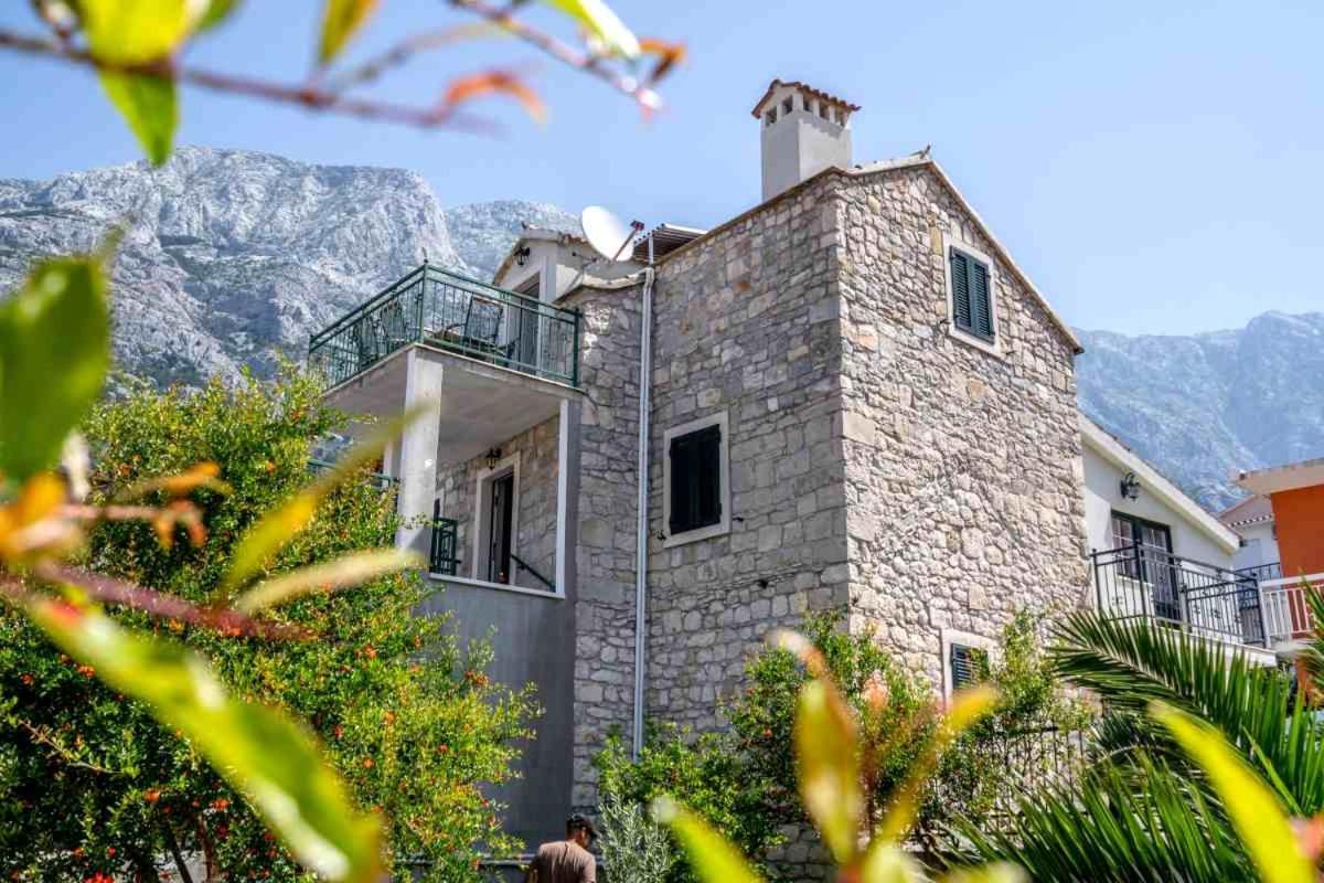 Apartments Inn Baska Voda Exterior photo